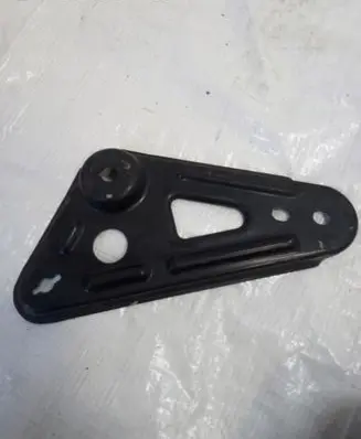 Radiator mount bracket