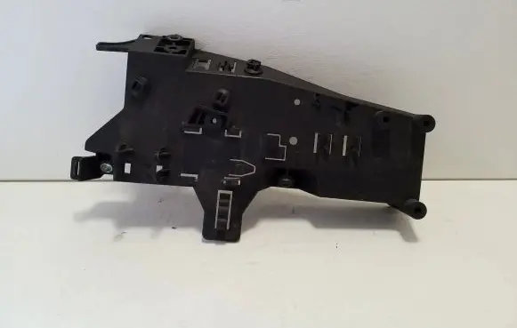 BMW X3 E83 Other engine bay part 13627810180 7810180