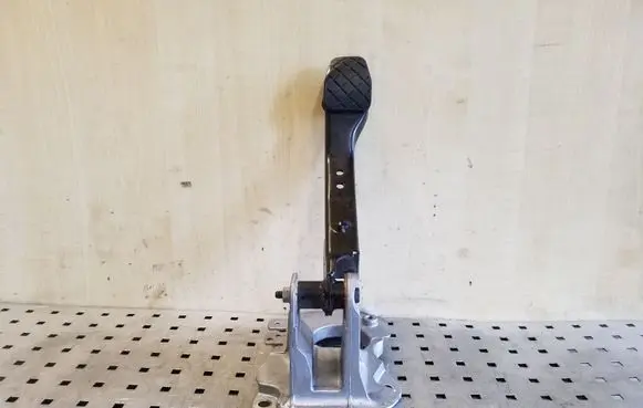 Volkswagen PASSAT CC Brake pedal 3C2721057G 1K2721117G