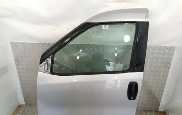 Opel Combo D Front door