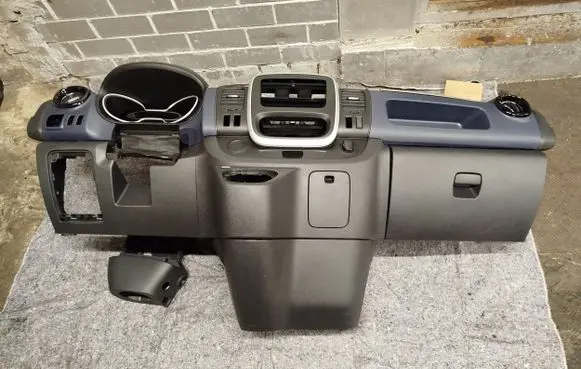 Nissan NV300 Dashboard 1258227X 48051M 681084578R