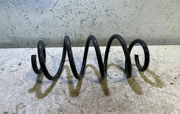 Toyota Yaris Rear coil spring