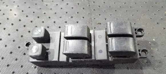 Nissan Primera Electric window control switch 25401AV660