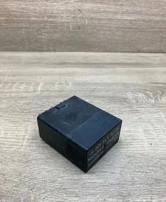Mercedes-Benz E W124 Other relay 0015459005