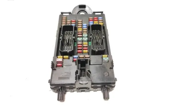Volvo XC60 Fuse module 31682732