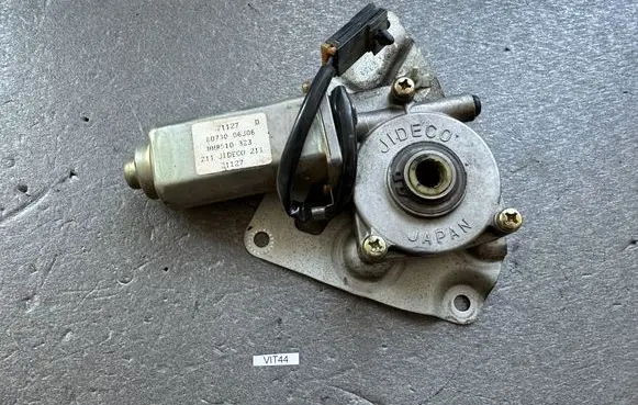 Nissan Patrol Y60 Front door window regulator motor 8073006J06