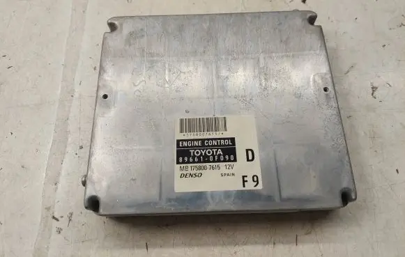 Toyota Corolla Verso AR10 Engine control unit/module MB1758007615 896610F091 896610F090