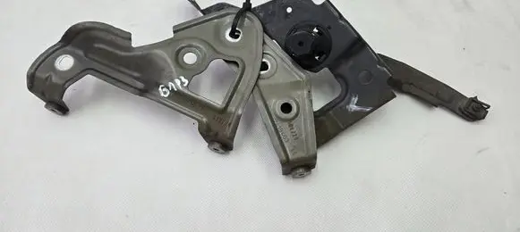 BMW 3 G20 G21 Fender mounting bracket 7419405 17720