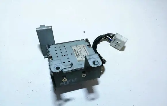 Mazda MPV Sound amplifier gm4211zm