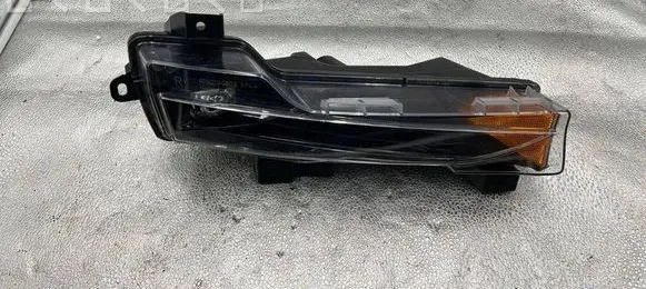 Tesla Model Y Front fog light 1077392-00-F 107739200F 1077392