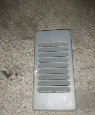 Renault Trafic II (X83) Quarter panel pressure vent 8200018673