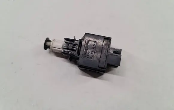 Volvo S40, V40 Brake pedal sensor switch 9128577 02W27K