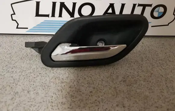 BMW 5 E39 Front door interior handle 8226049