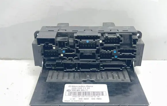 Mercedes-Benz CLK A209 C209 Fuse module 2095451101