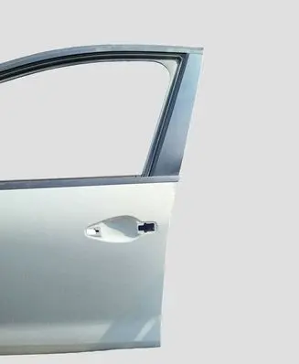 Peugeot 208 I Front door