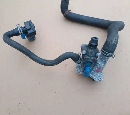 Ford Fiesta Thermostat housing BM5G9K476AB