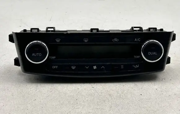 Toyota Avensis T270 Climate control unit 5590005330 T1000764E 445L090213210