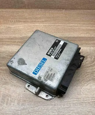 BMW 5 E34 Engine control unit/module ECU 2242211 0281001077