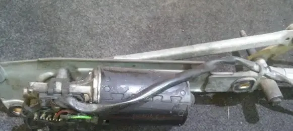 Citroen Xsara Wiper motor 0390241356