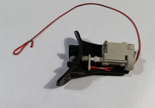 Maserati GranTurismo Fuel tank cap lock 60682498