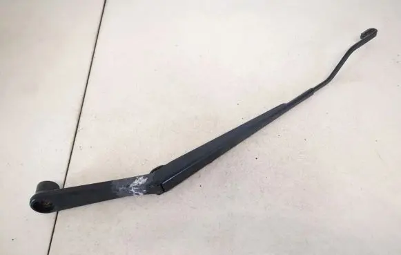 Jeep Grand Cherokee (WK) Front wiper blade arm
