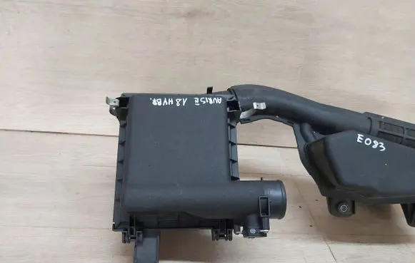 Toyota Auris E180 Air filter box cover 