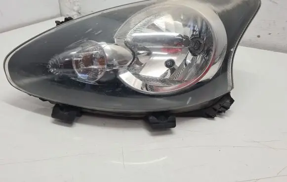 Toyota Aygo AB10 Headlight/headlamp 89032404 811500H010