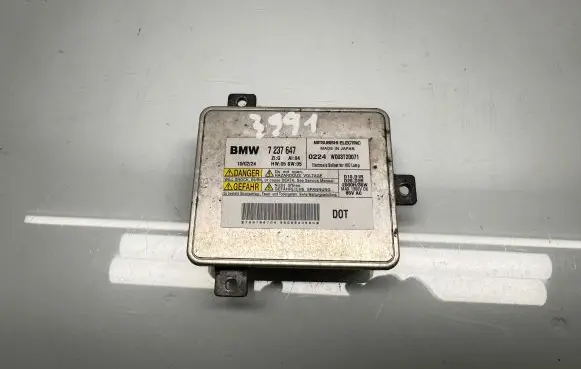 BMW 3 E90 E91 Headlight ballast module Xenon 7237647 W003T20071