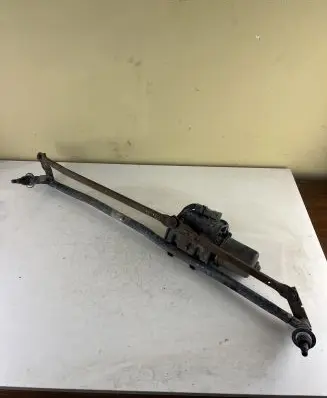 Iveco Daily 4th gen Front wiper linkage and motor