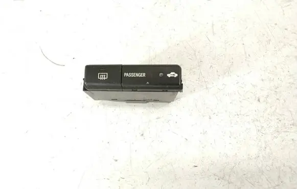 Toyota Avensis T250 Windscreen/window heater switch 07W03E