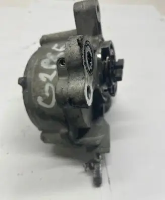 Ford Mondeo Mk III Vacuum pump D1651B