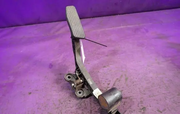 Hyundai Tucson JM Accelerator throttle pedal 32765-2E200