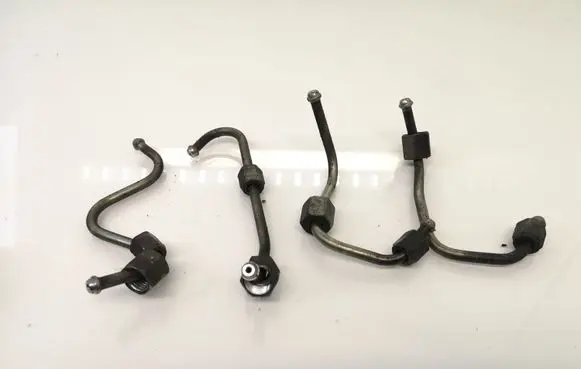 Opel Insignia A Fuel injector supply line/pipe 