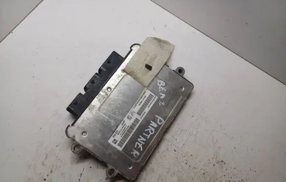 Peugeot Partner Engine control unit/module 6114283617 9661191880 21585675-3