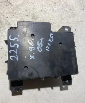 Volvo XC90 Fuse module 8637A318 519087902 00127933