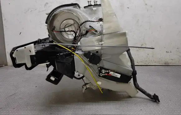 Mercedes-Benz B W245 Interior heater climate box assembly 982319U A1698203042