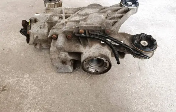 Volkswagen Tiguan Rear differential 0AY525010N