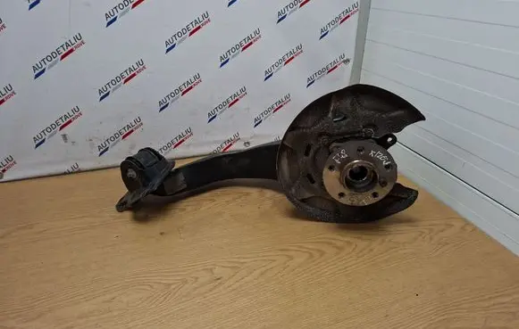BMW X1 F48 F49 Rear wheel hub 6898963