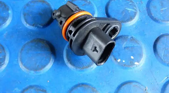 Opel Astra K Camshaft position sensor 12698173