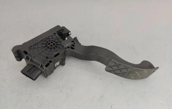 Audi A1 Accelerator throttle pedal 2Q1723503 1028461