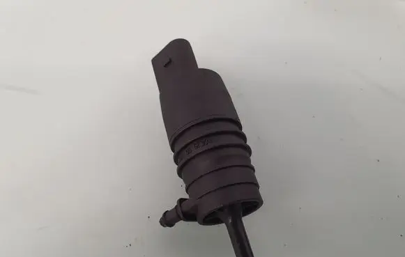 BMW X5 E53 Windscreen/windshield washer pump 67128362154