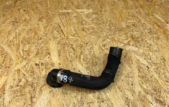 Engine coolant pipe/hose