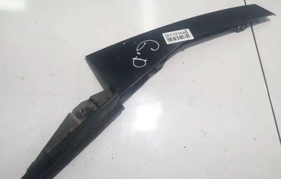 Volkswagen Polo IV 9N3 Other rear door trim element 6Q6839904