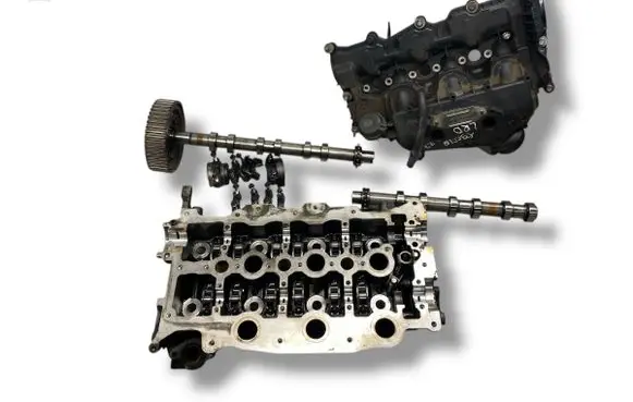 Land Rover Discovery 3 - LR3 Engine head 9X2Q6090CA PM9X2Q6090CA 4R8Q6A270AB