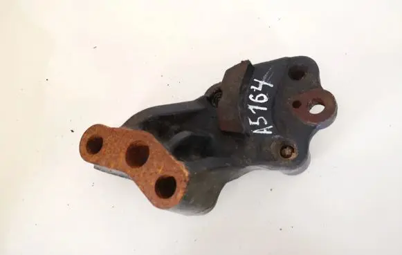 Honda CR-V Engine mounting bracket