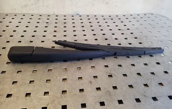 Hyundai ix35 Rear wiper blade arm
