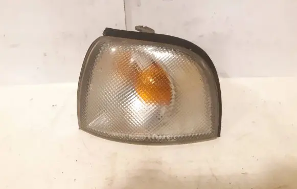 Nissan Sunny Front indicator light 6R010301 013530