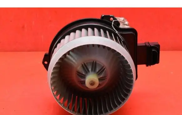 Suzuki Grand Vitara II Heater fan/blower AV1490