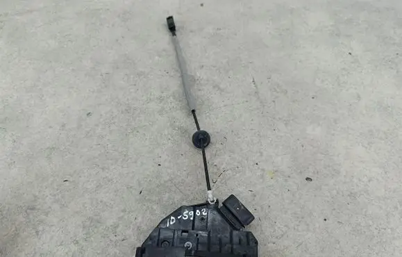Volvo V60 Rear door lock 31301944