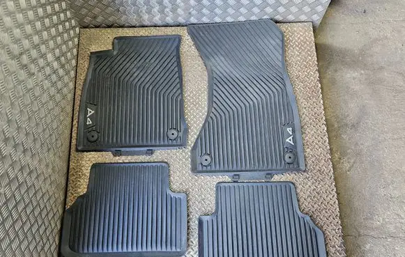 Audi A4 S4 B9 8W Car floor mat set 8W0061511A